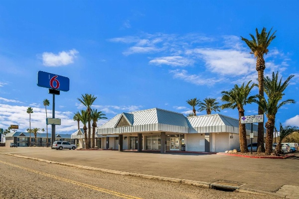 Motel 6-Tucson, AZ-Downtown image 1